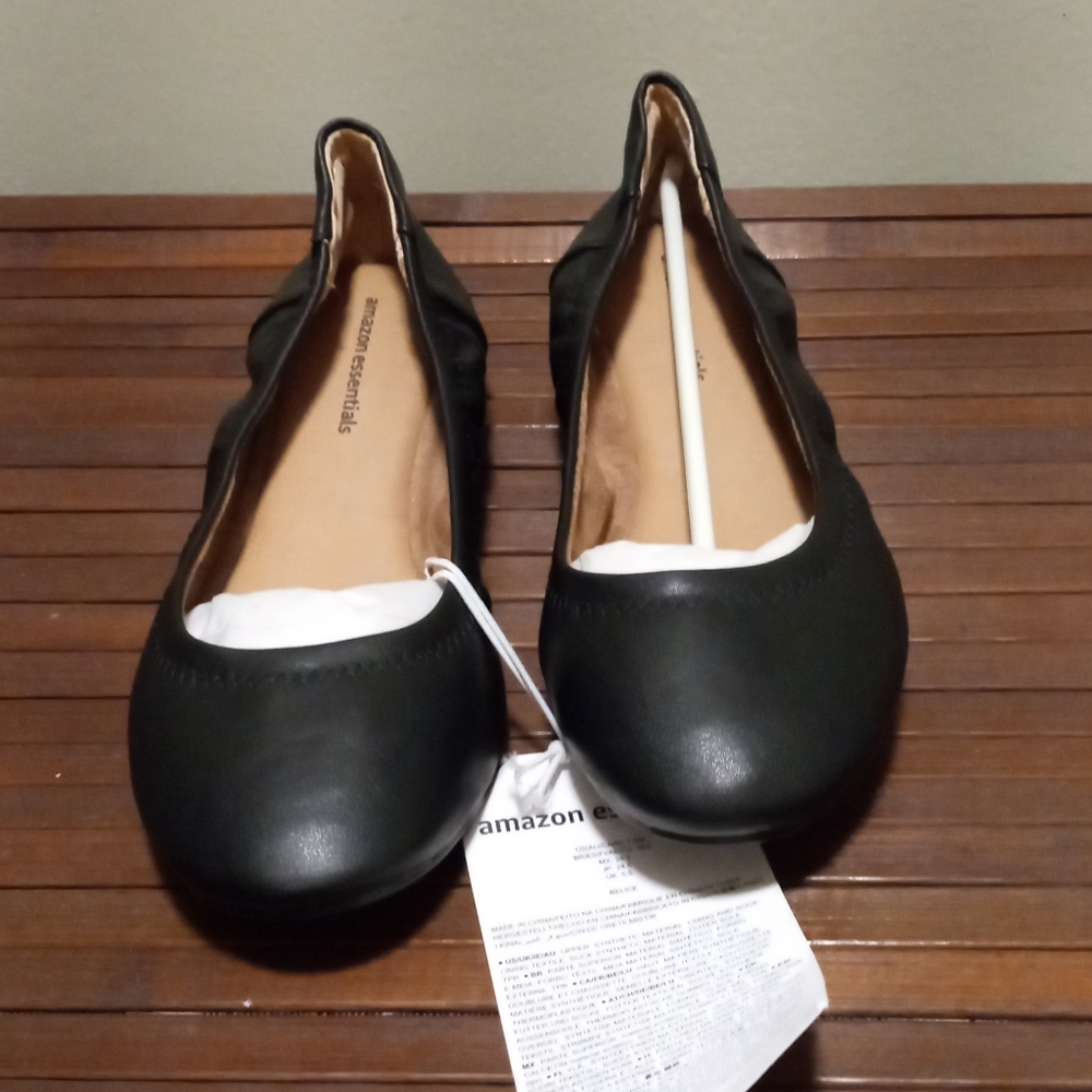 NWT Women's Black Ballet Flats size 7.5W